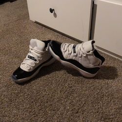 Jordan Black And White Concords 