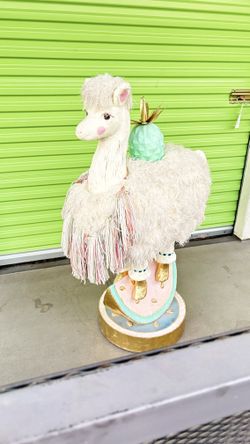 Glitterville Lala The llama Retail $1838 50 Inch Display