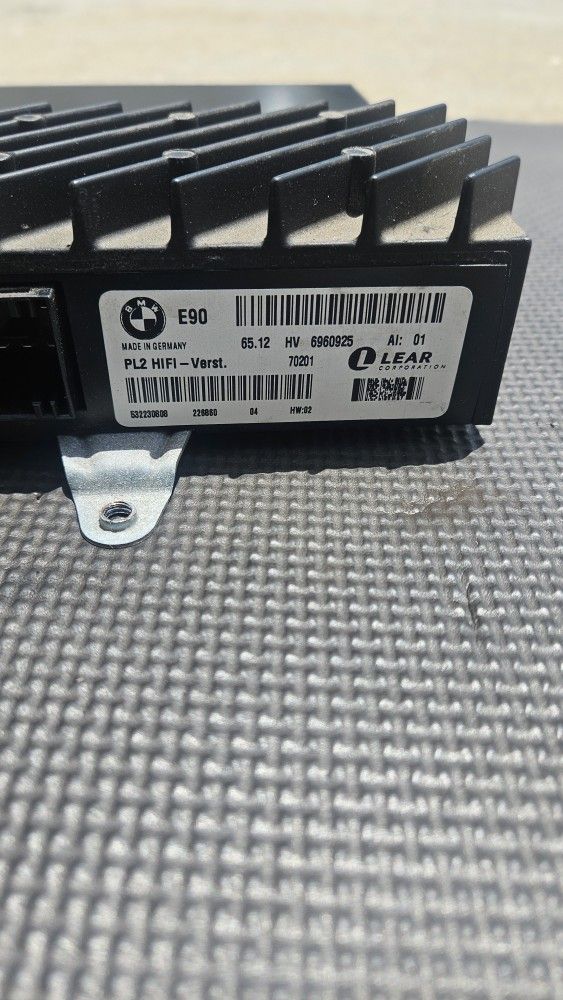 BMW e90 amplifier (contact info removed)5
