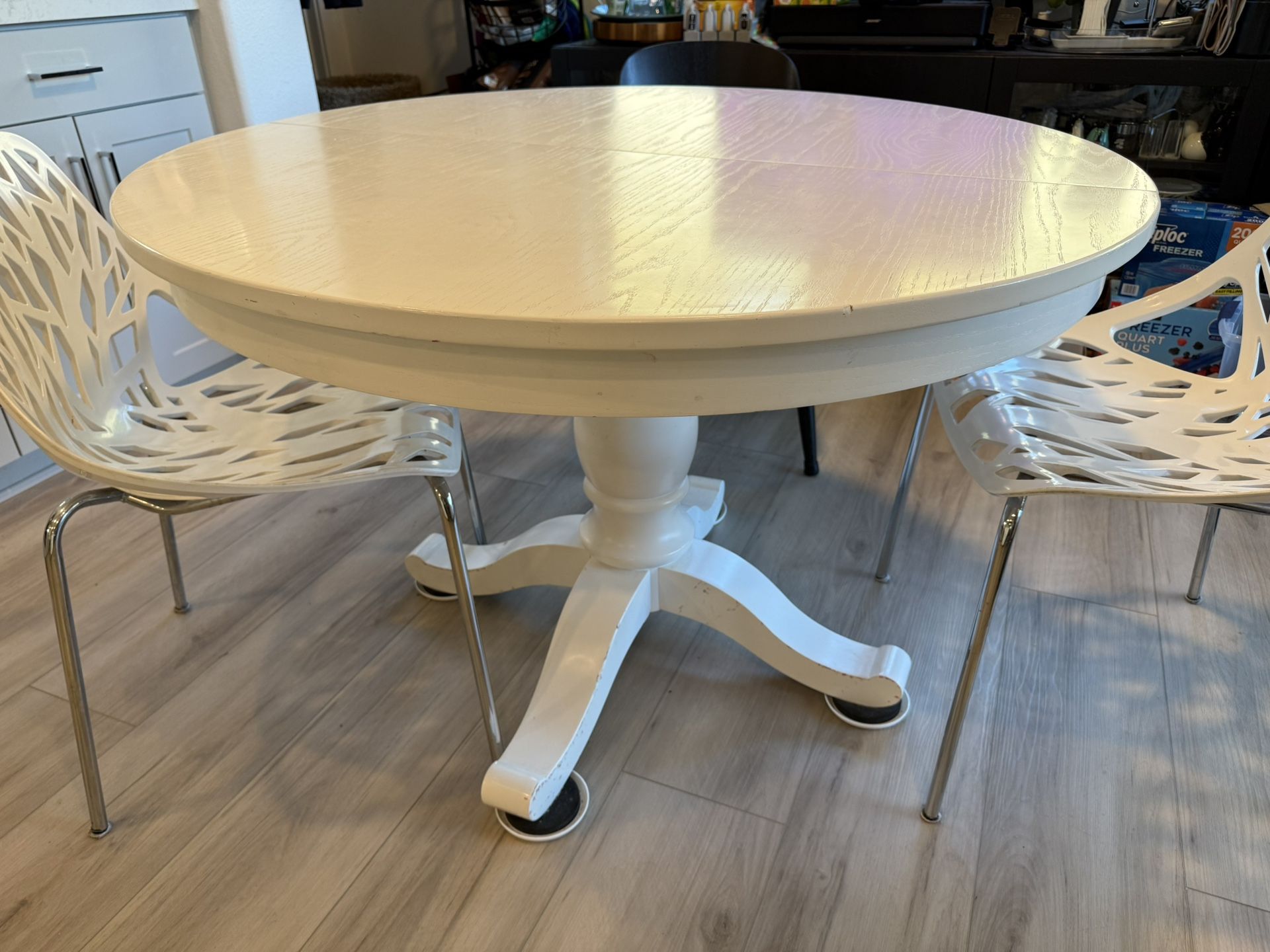 White Crate & Barrel Avalon 45” Round Dining Table