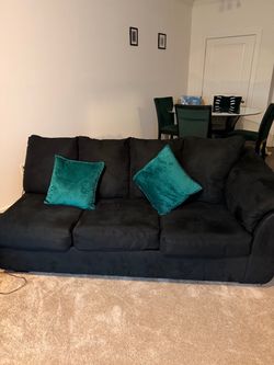 Black Couch(es)