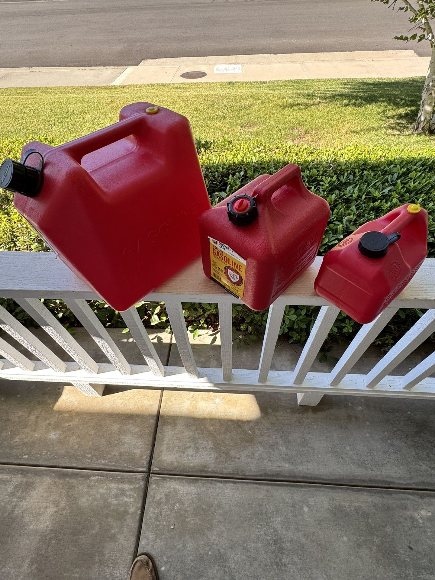 Plastic Gas Cans - 5 gal / 2 gal / 1 gal
