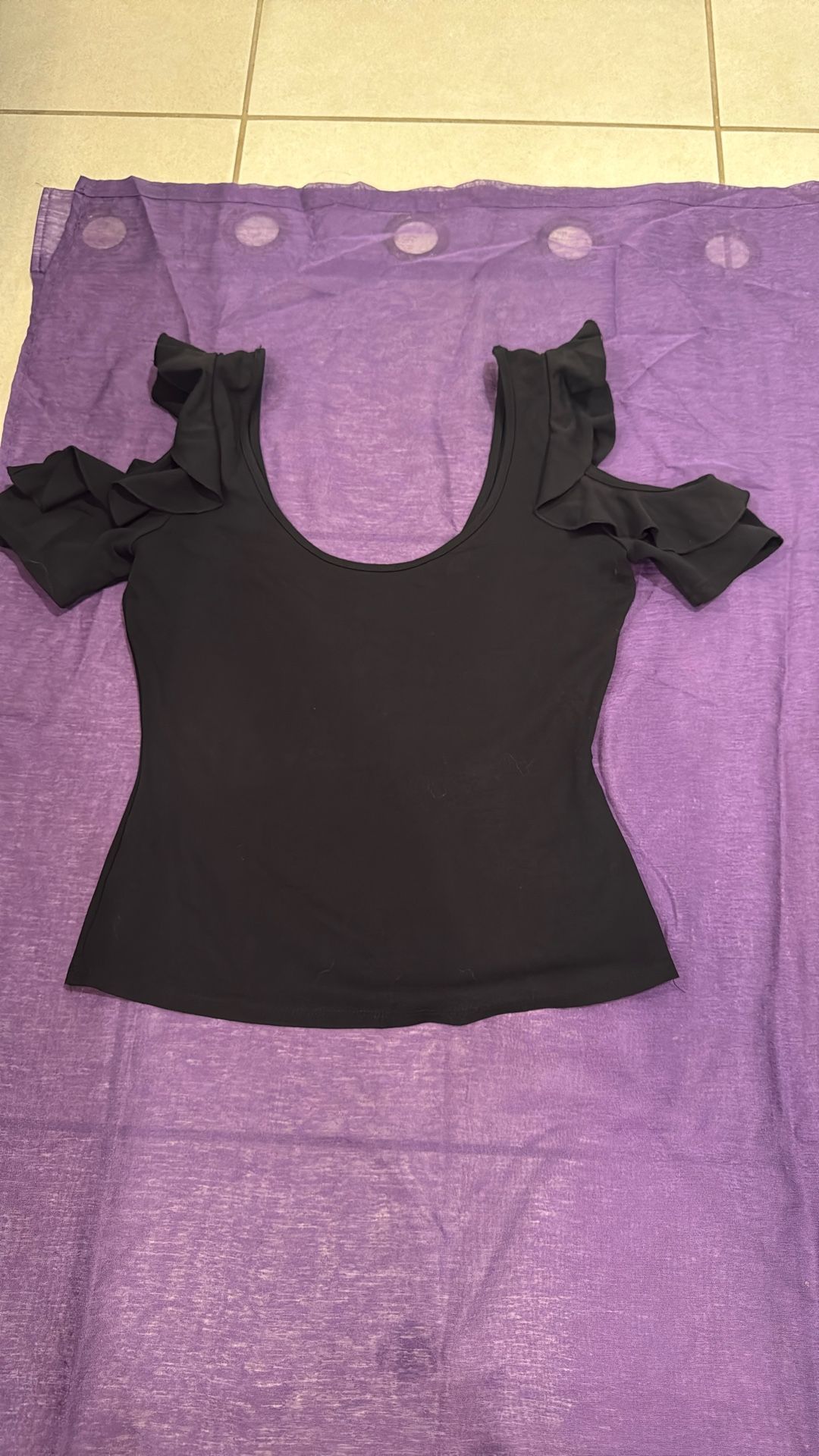 Blusa Negra Talla M en 2$