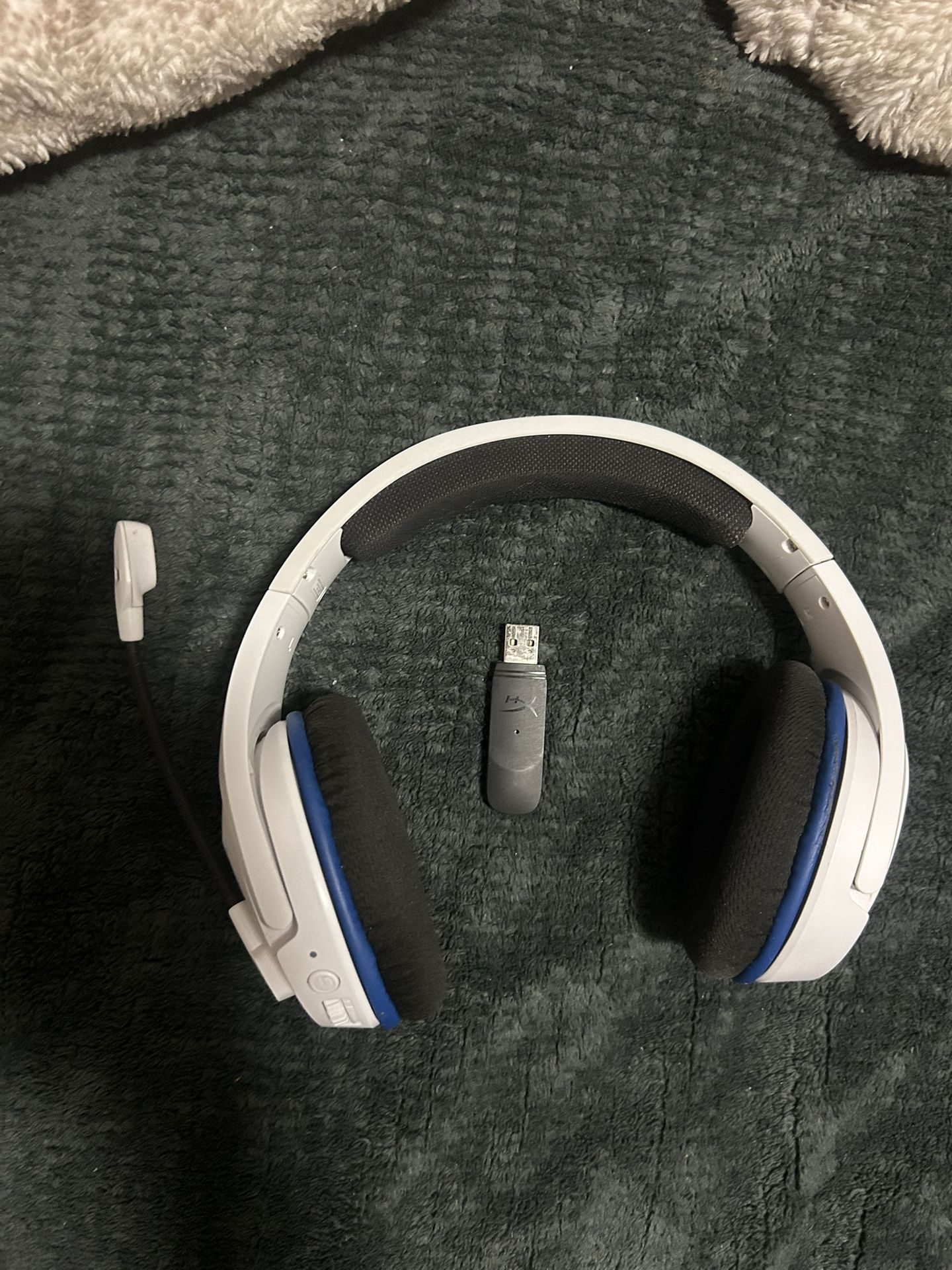 Wireless headset HyperX