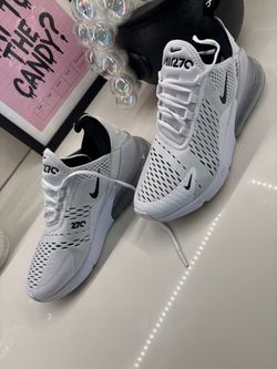 Nike 270