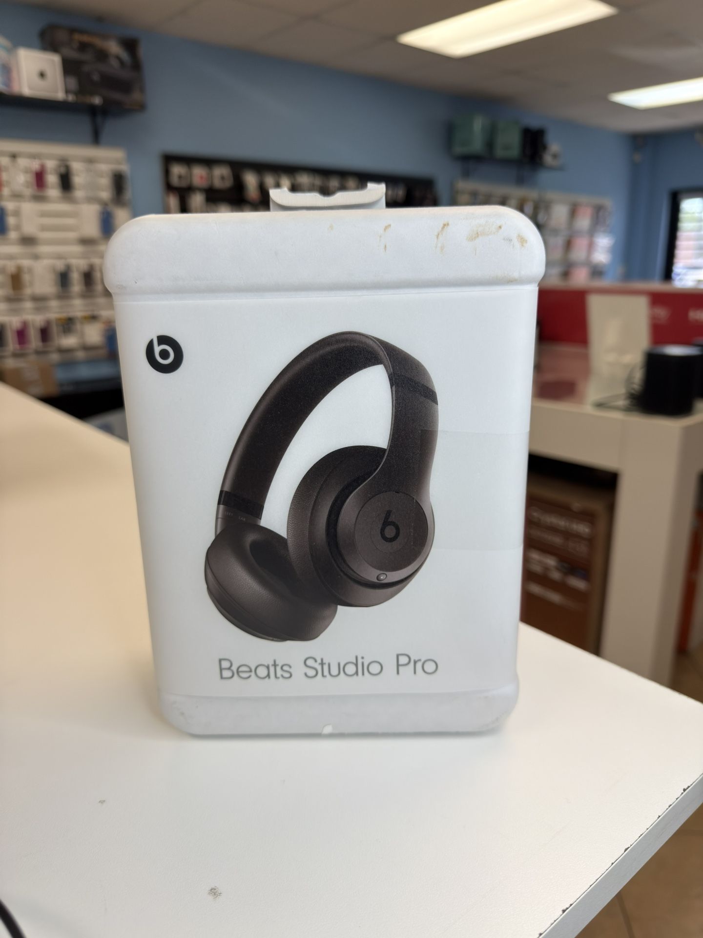Beats Studio Pro Wireless Deep Brown With Apple Care Plus Untill June 2026