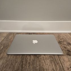 Apple MacBook Air (2015) - 128GB SSD - 13.3"