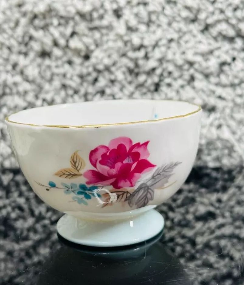 Aynsley England Bone China White Floral Footed Mini Bowl Gold Rim 3"X2"
