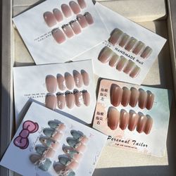 5 Pairs Pre-owned Press-on Nails As Is In the Pictures