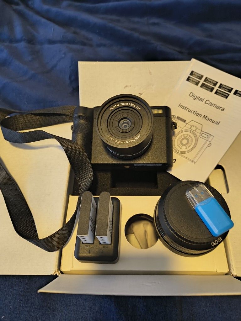 Brand New Digital Camera With Screen Very Nice