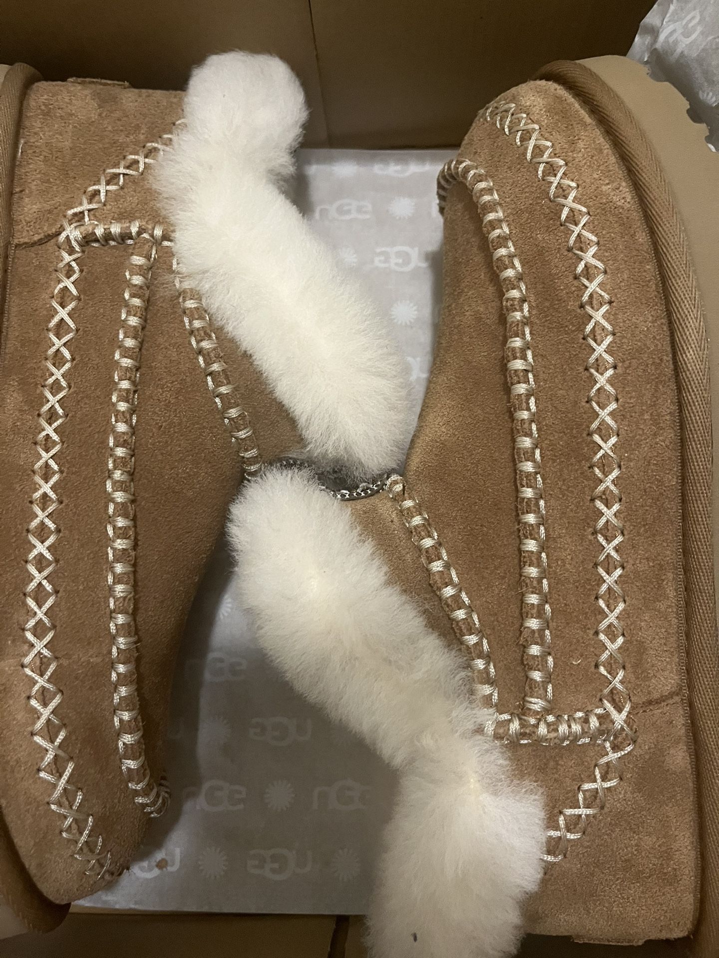 UGG