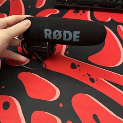 Those Video Mic Pro Brand New Used Once With Extra Battery’s