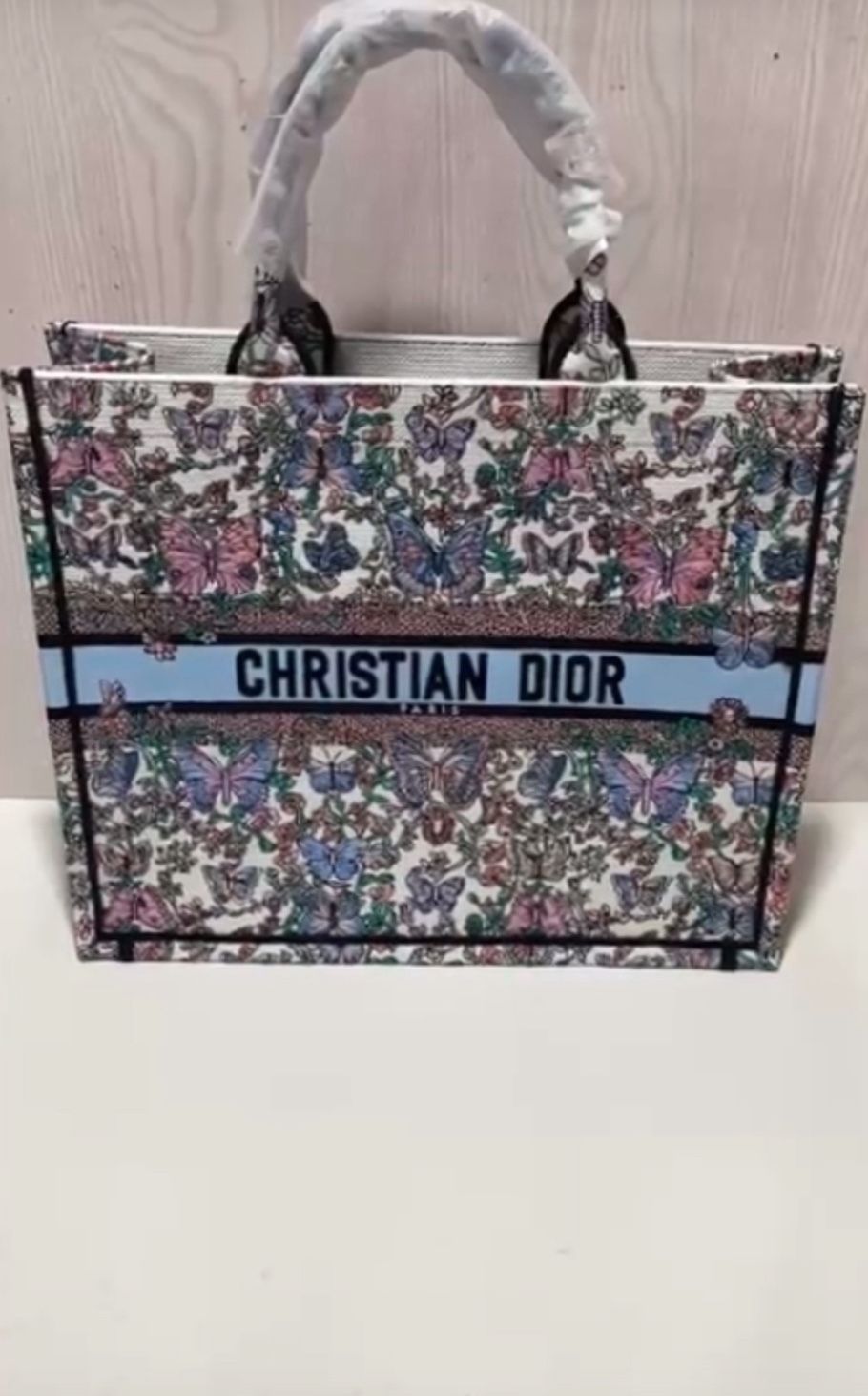 Tote bag