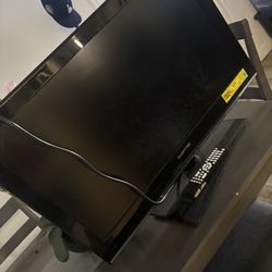 Sceptre Flat Screen TV with Remote – $50