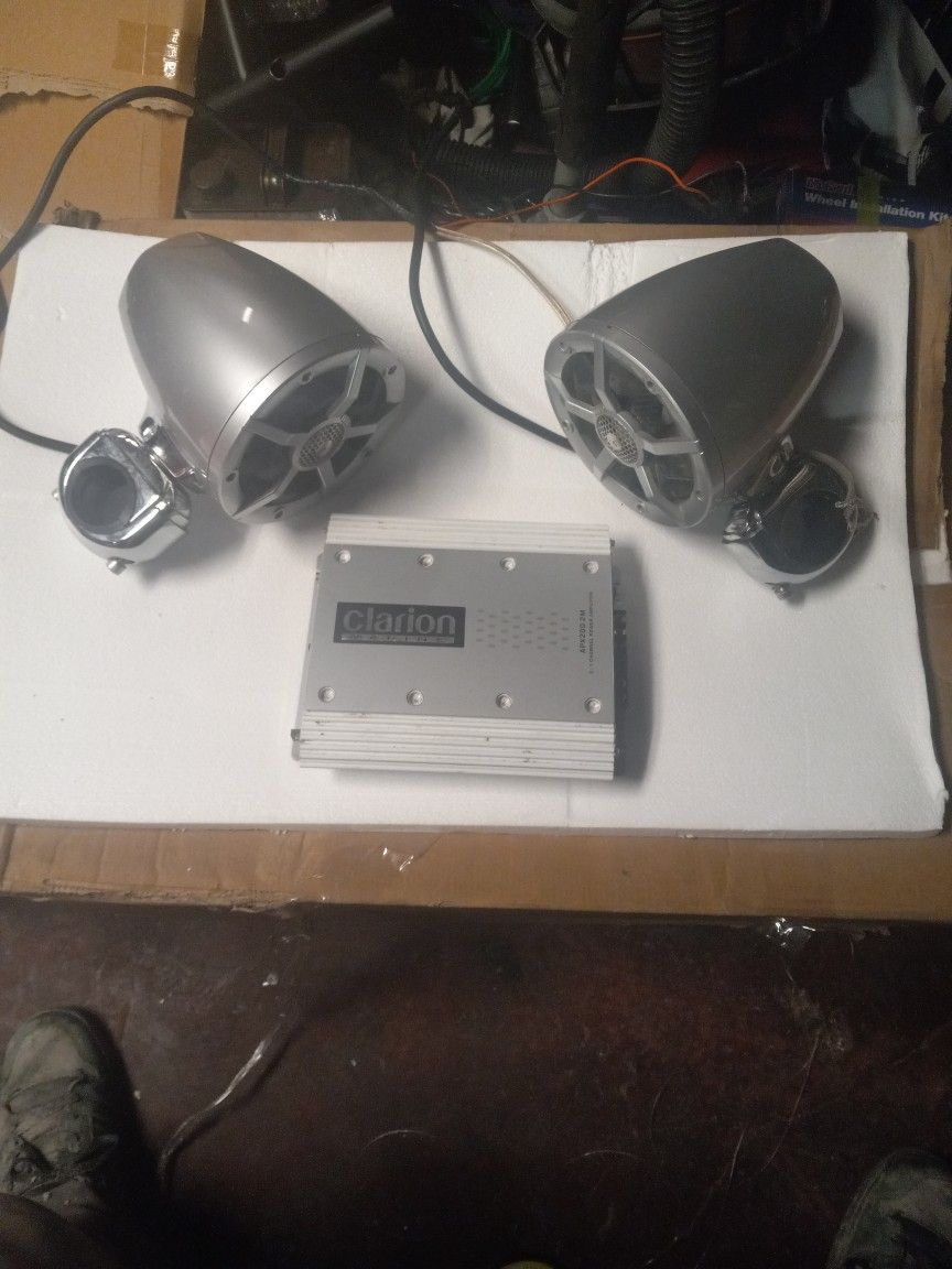 Clarion Marine Cm1624ts Wake Tower Speakers and Xc2410 Amplifier Bundle