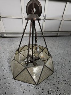 Light Fixture. Modern and Urban Style $50