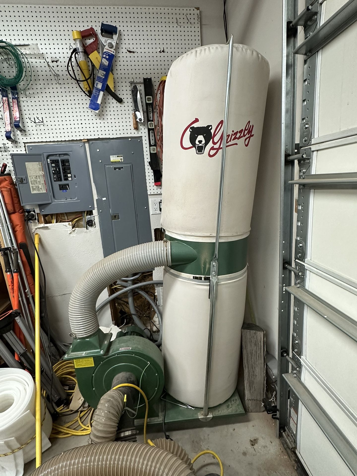 Grizzly Dust Collection System
