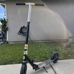 Mongoose Trace 200 Youth Kick Folding Scooter