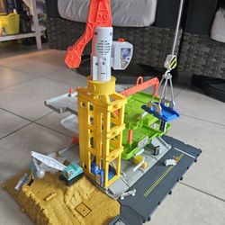 Matchbox Action Drivers Epic Construction Yard playset.