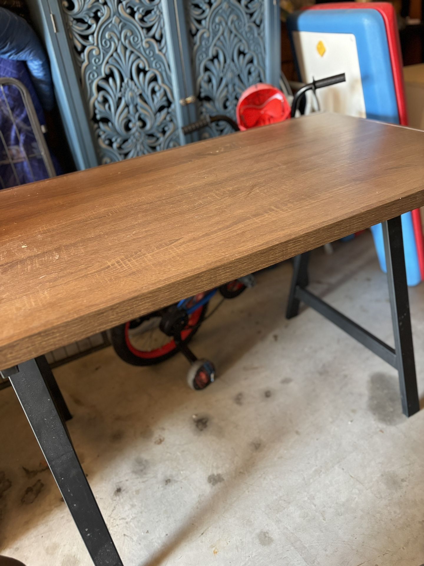 Brown Wooden Top With Black Metal Legs