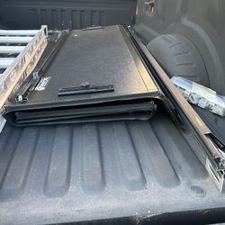 Hard Cover Bakflip Tonneau Cover
