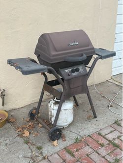 Barbecue Grill + Propane Tank | Works! Just Needs a Cleaning