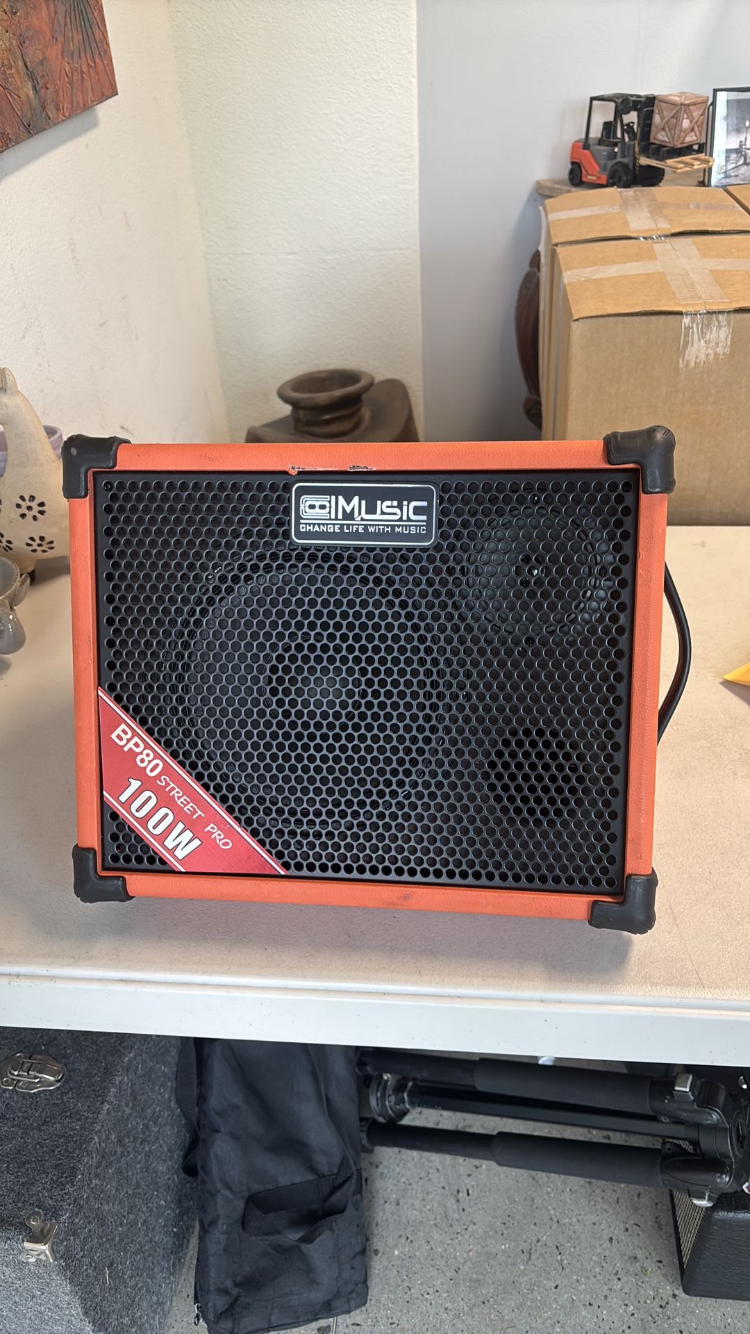 Cool music Battery powered multi-function amplifier