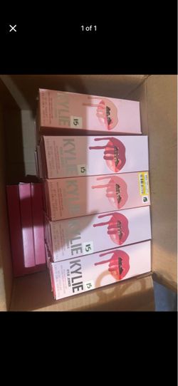 Bulk of 21 Kylie Cosmetics sets for $100