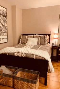 Full size bed frame (free)