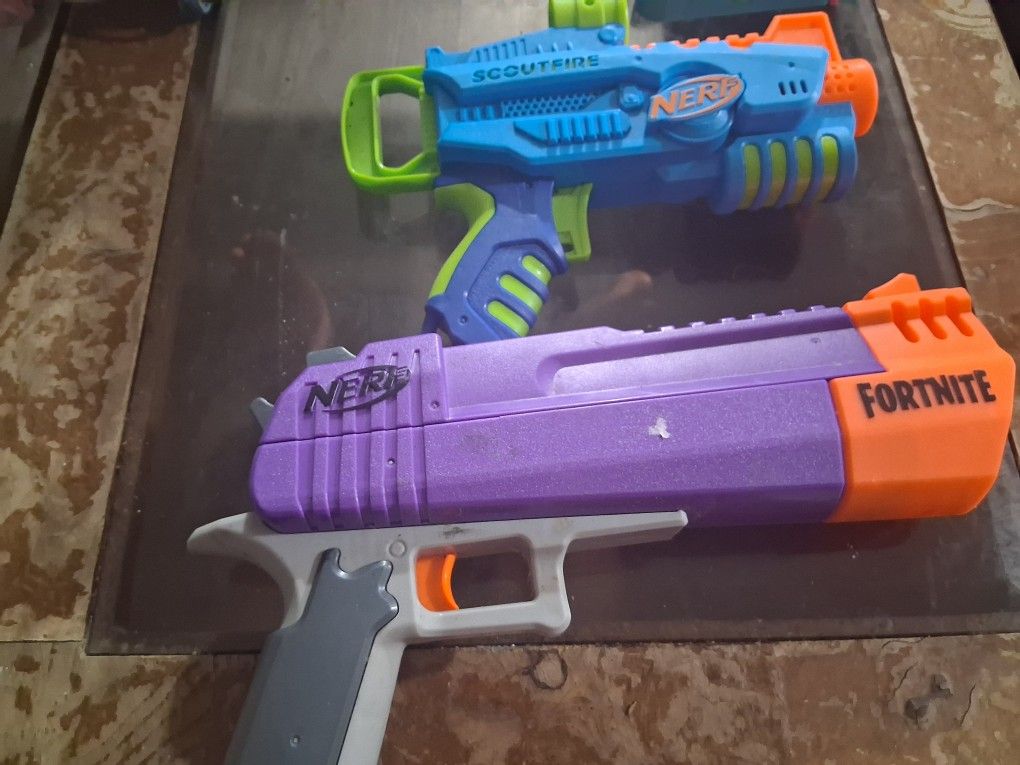 2 Nerf Gun One Is Fortnight Nerf Gun The Other Is sccutfire Nerf Gun