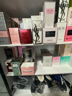 30 perfumes a $25 cada uno