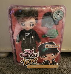 Na! Na! Na! Surprise Teen Parker Scorch