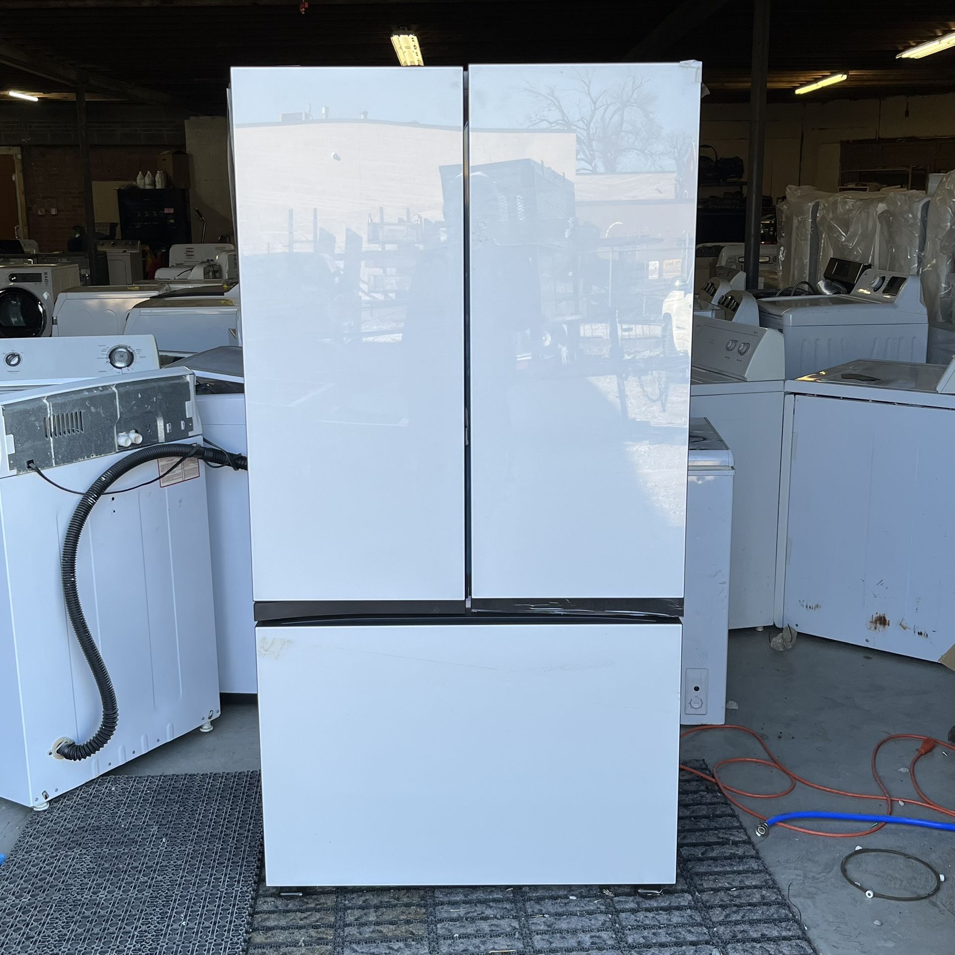 Samsung Bespoke 30.1cu Glass Face Refrigerator