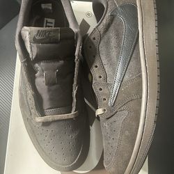 Jordan 1 Low Travis Scott Velvet Brown Size 10.5 Used