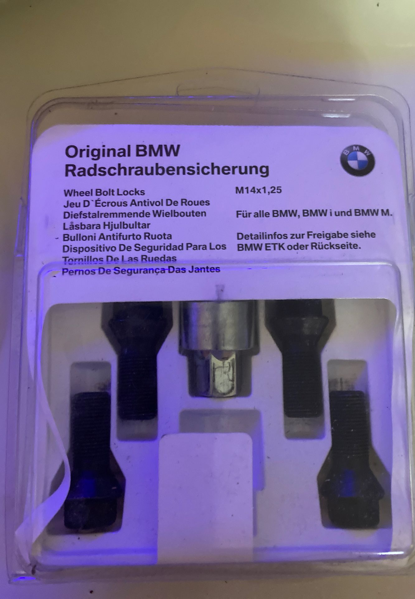 BMW bolt locks