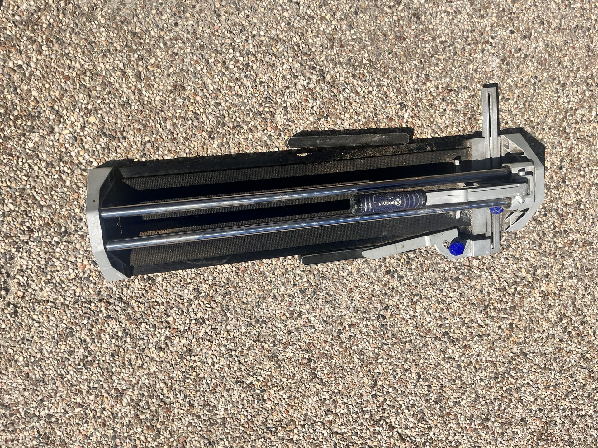 Kobalt (tile cutter)