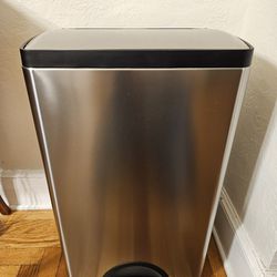 Silver Stainless Steel Trashcan With Foot Pedal