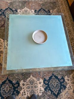 Glass living room table ! 1/2 inch thick