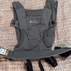 Newborn Ergobaby Carrier
