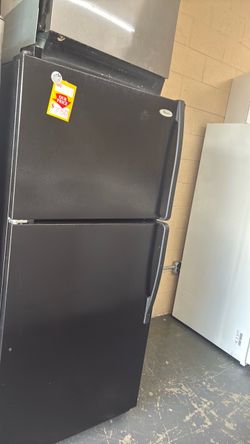 Nice like new Whirlpool refrigerator