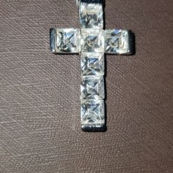 Gorgeous Shiny Cross Necklace 