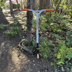 Stunt scooter