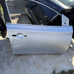 Nissan Sentra 2015 passengerside door parts