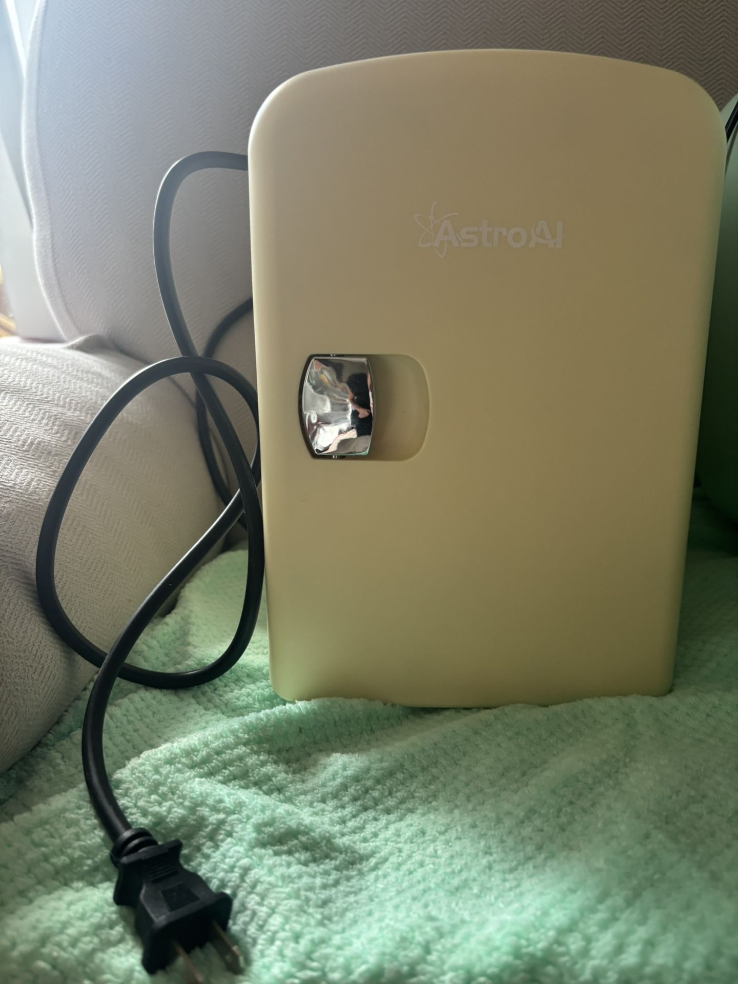 Astro AI Mini fridge