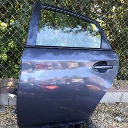 BACK DRIVER SIDE DOOR 2010-2015 TOYOTA PRIUS REGULAR 1.8.