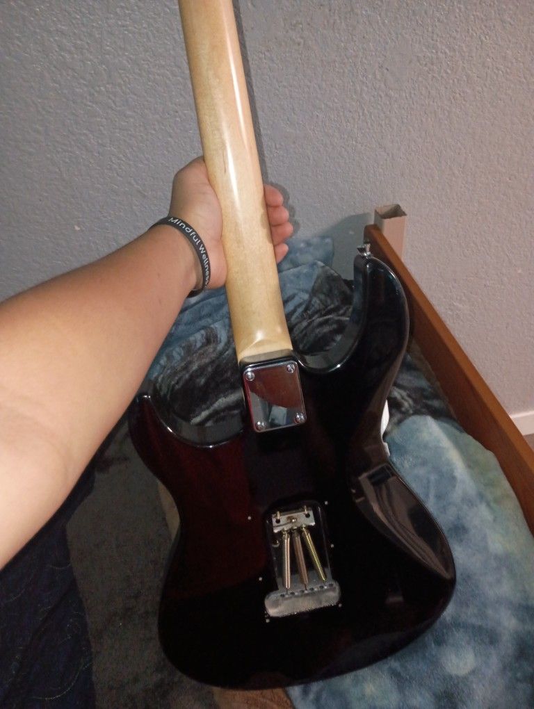 YAMAHA Electric Guitar