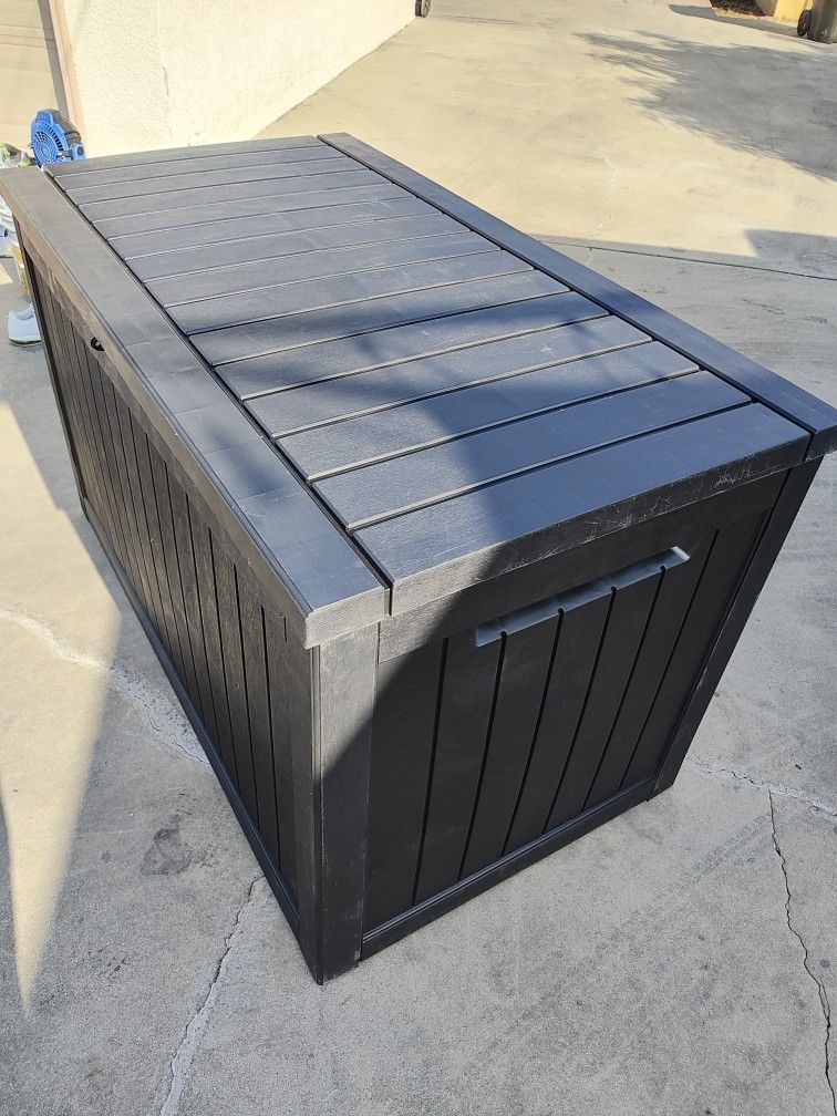 Deck Storage Garage