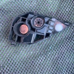 Lift gate Finish Bracket Toyota Rav 2016-2018