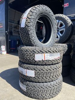 VENDO SET DE LLANTAS NUEVAS 265/65R18 VENOM