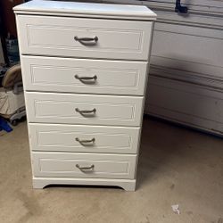CHEST OF DRAWERS